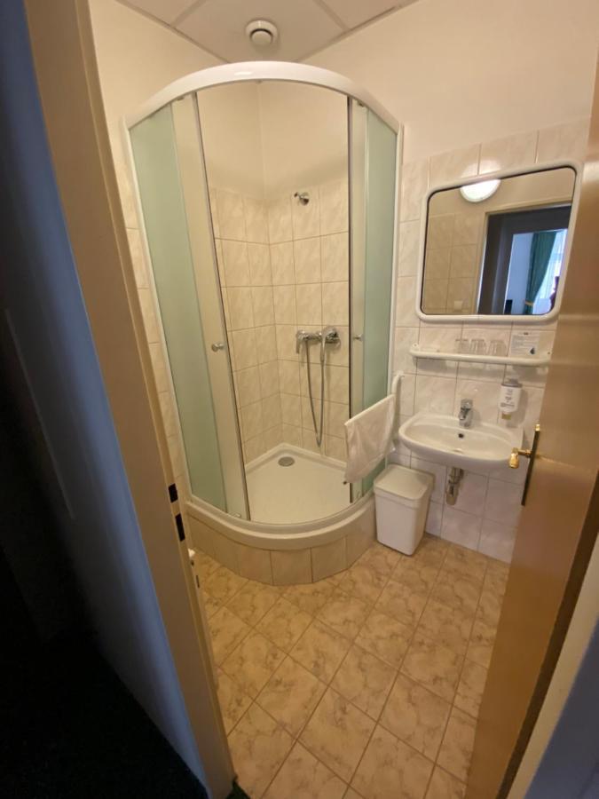 Hotel Omega Брно Экстерьер фото