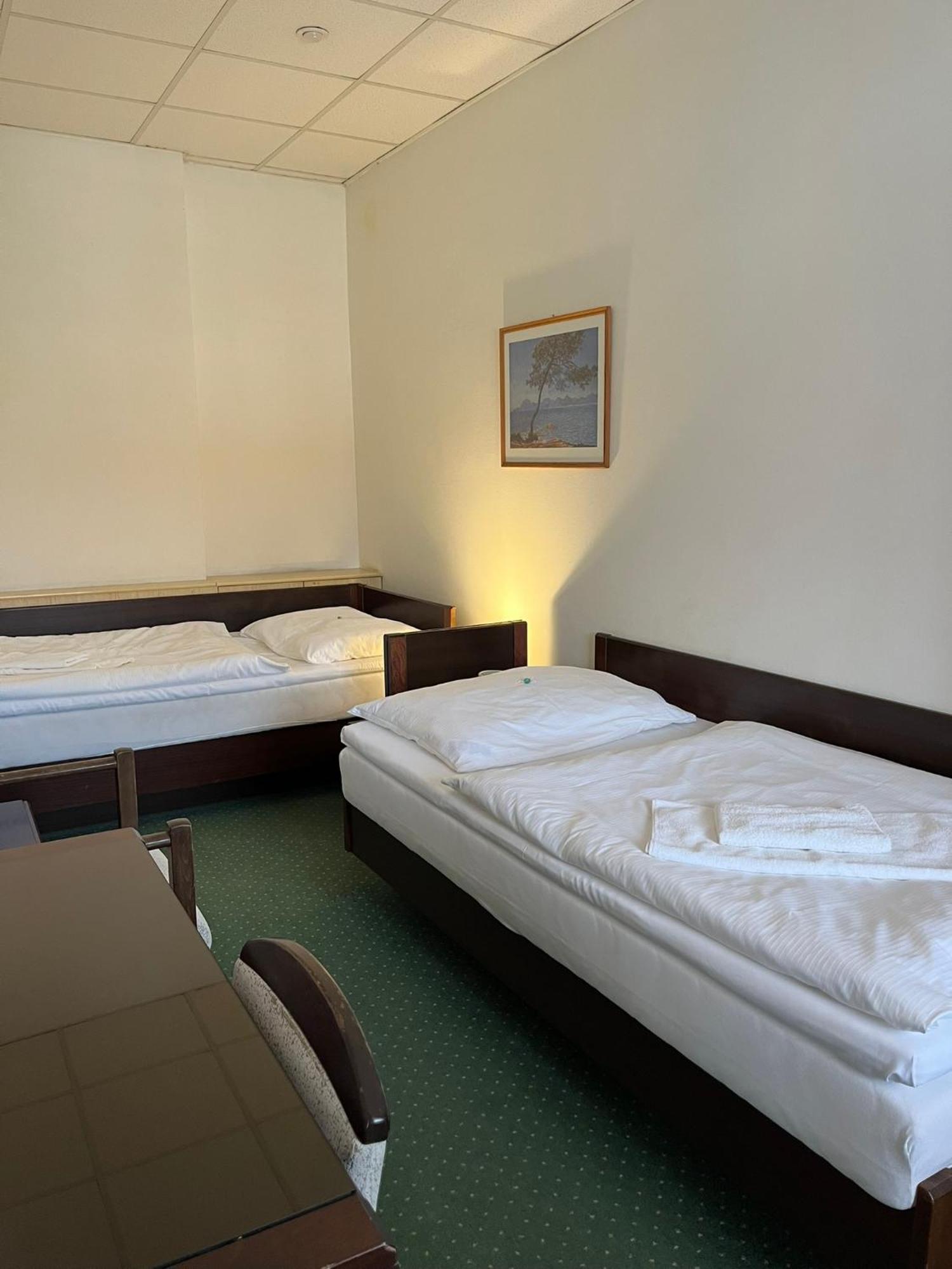 Hotel Omega Брно Экстерьер фото